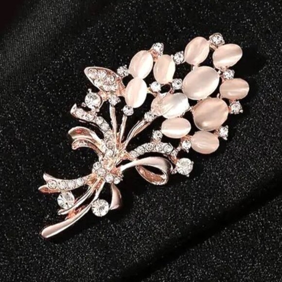 Brooch Flower Mother of Pearl Rhinestone Bouquet Bow Pin Sparkle Glam Elegant - Picture 1 of 4